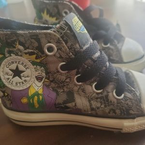 Size 6 toddler Justice League converse